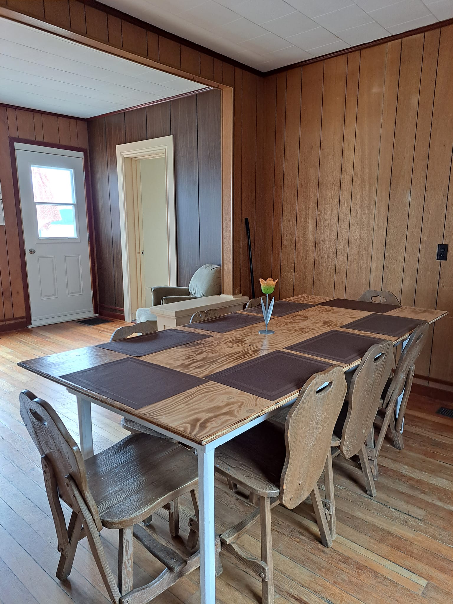 Lodge 8